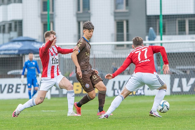 足球不仅仅 足球不仅仅